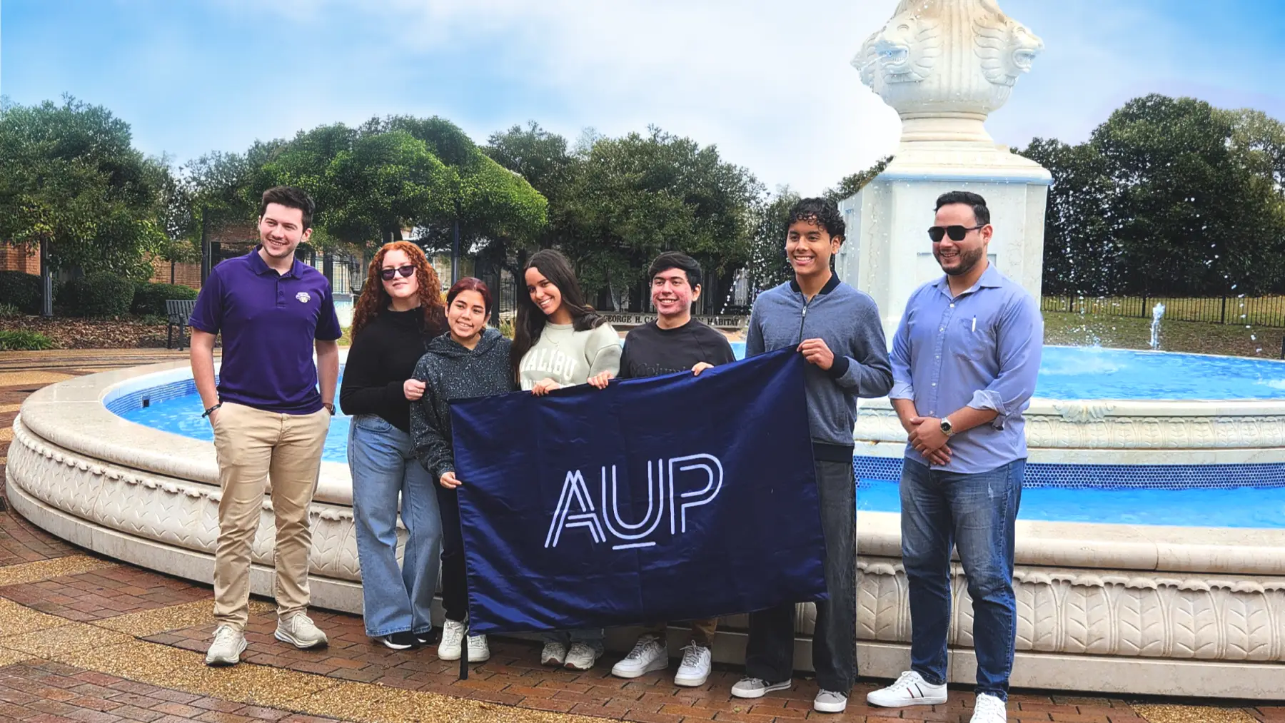 Estudiantes AUP en un campus de EE.UU.