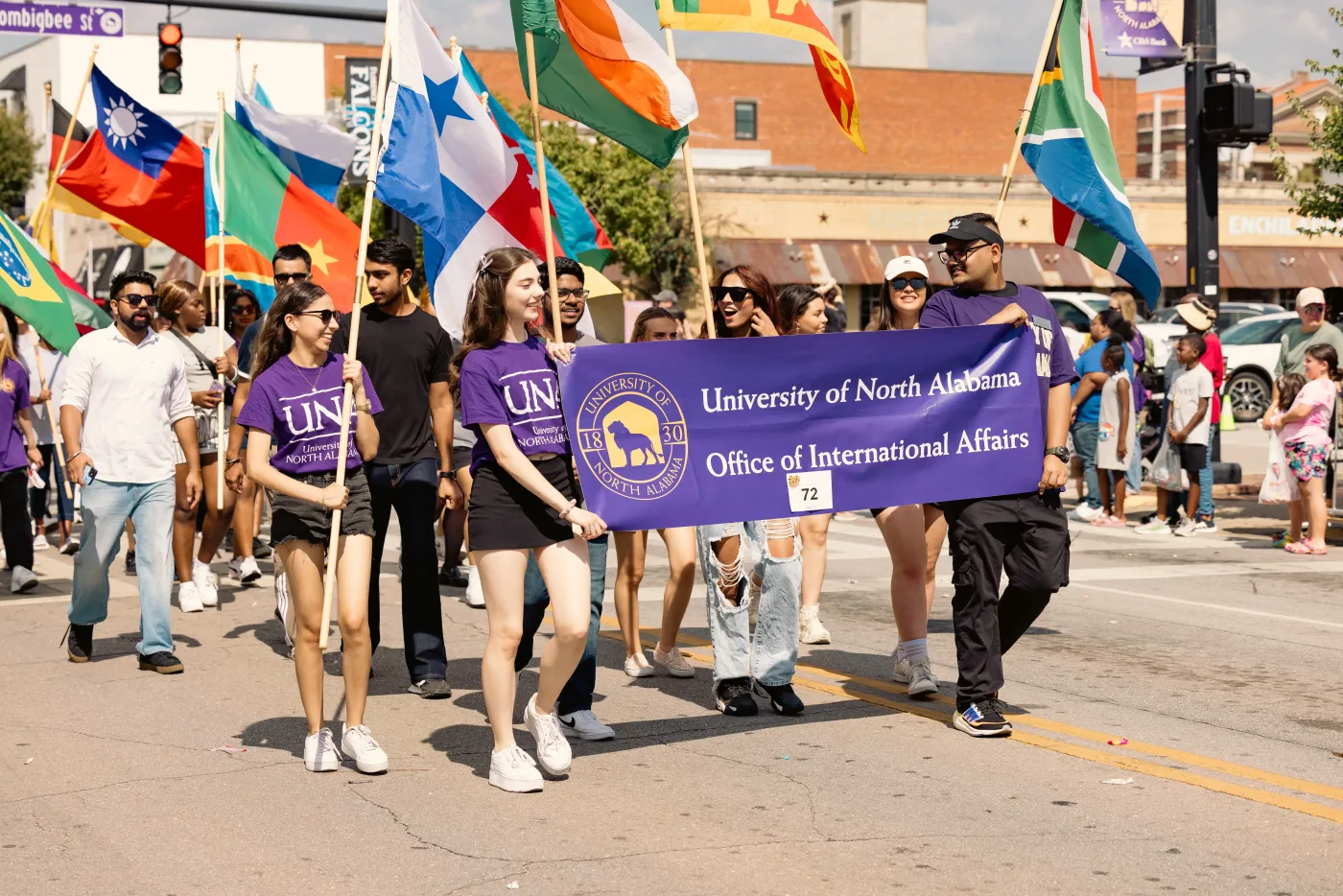 Ecuadorian students marching with the Ecuador flag