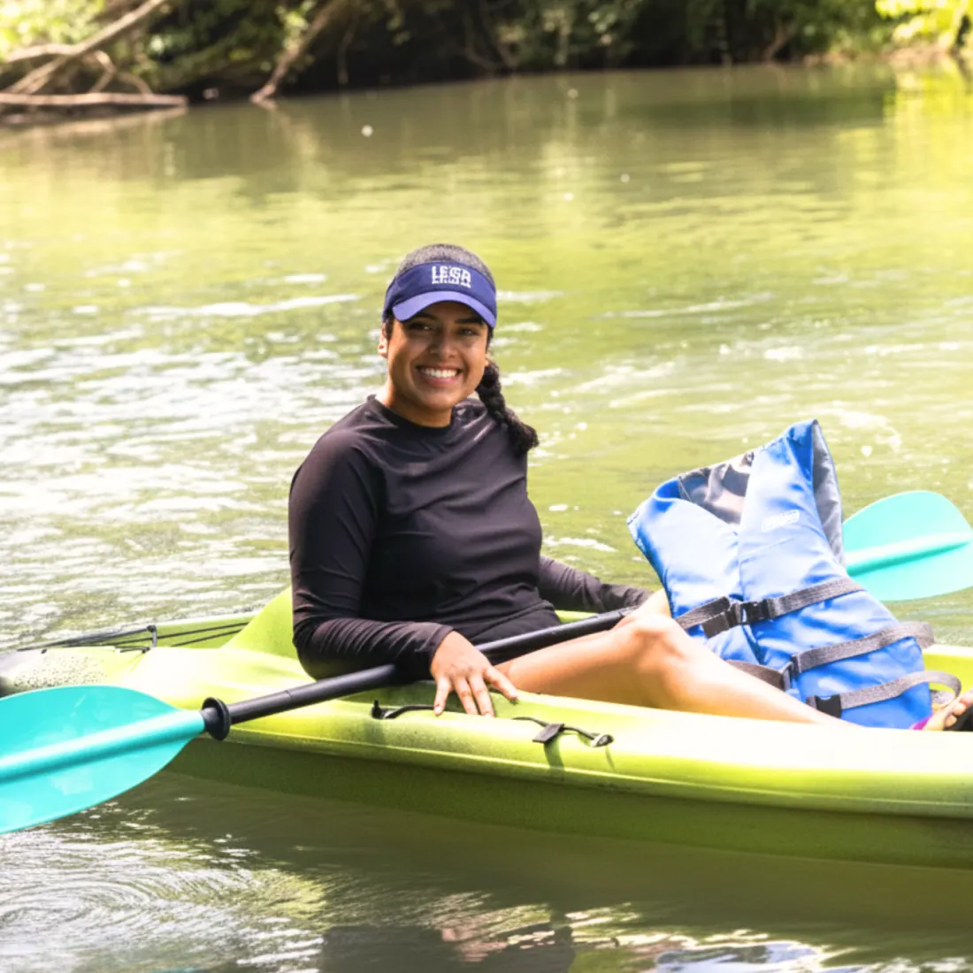 María Gracia Tobar kayaking with her university